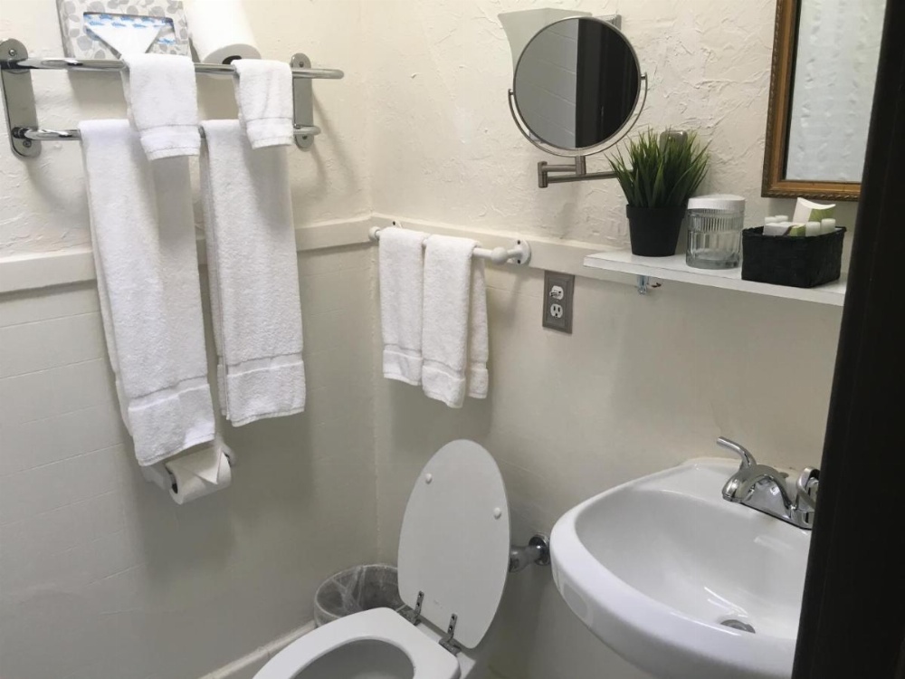 Room image 5