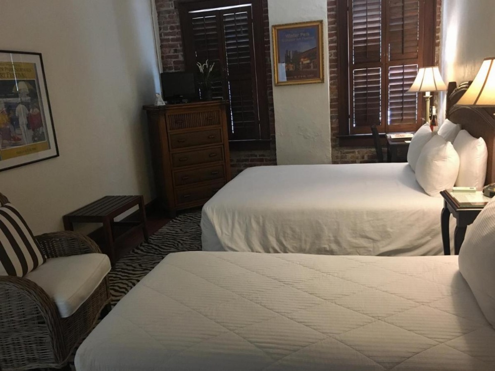 Room image 4